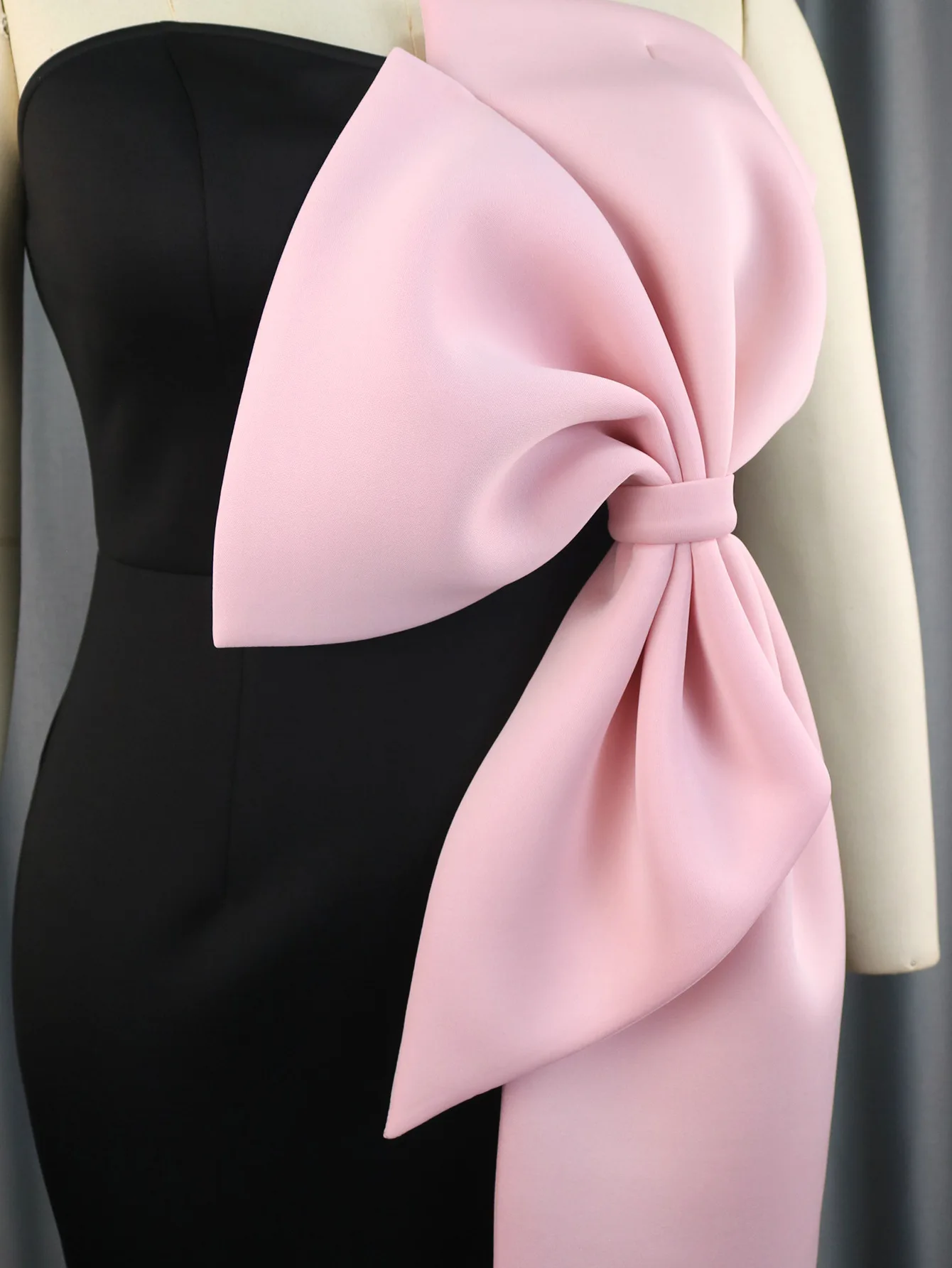Plus Size Bow Prom Dress For Chubby Women Sleeveless Pretty Clothing Female Luxury Robe 2023 Summer Trendy Party Midi Dress