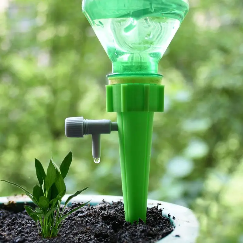 

Automatic irrigation Garden Cone Watering Spike Plant Flower Waterers Bottle Irrigation System Random Colors