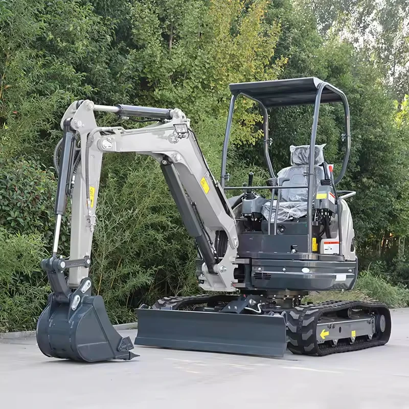 Фото Лидер продаж: 3-тонный мини-экскаватор Kubota на гусеничном ходу с боковым поворотом стрелы, оснащенный рыхлителем, с коробкой передач, соответствующей стандартам EPA №2