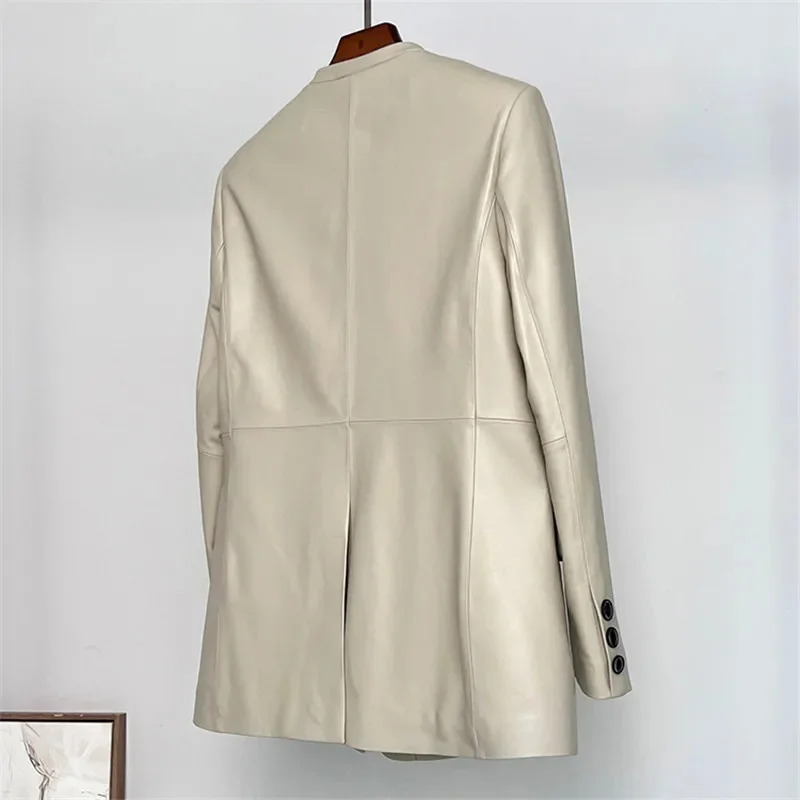 Рисунок 3 - Женское осеннее пальто из искусственной кожи