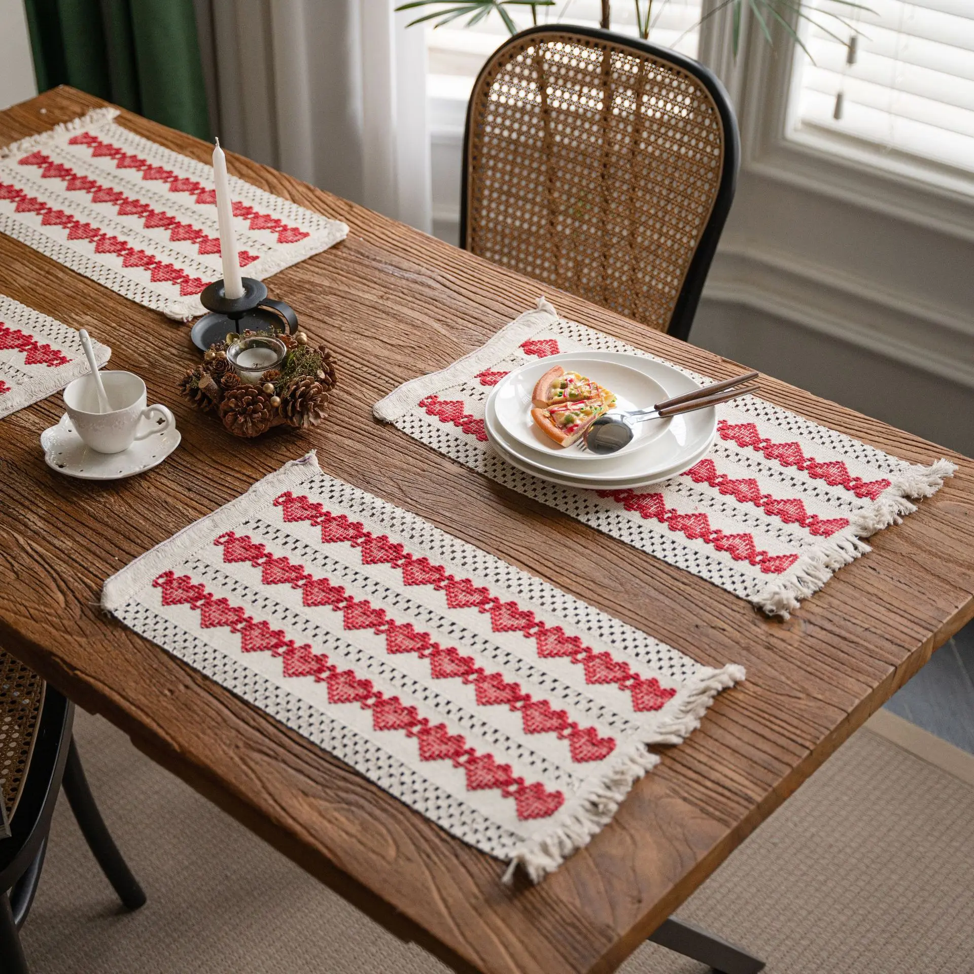 

30x50cm Cotton Linen Table Flag Cloth Stripe Tassel Tablecloth Rectangle Dust-Proof Kitchen Dinning Dining Red Love Decoration