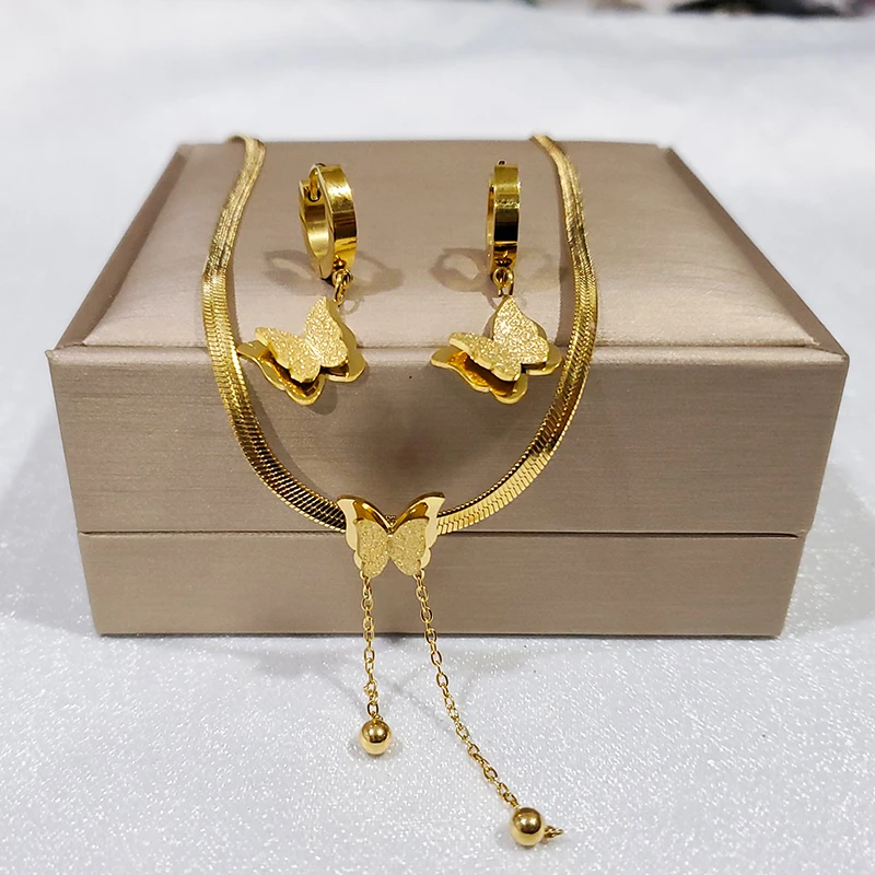 Комплект из колье и серёжек нержавеющей стали