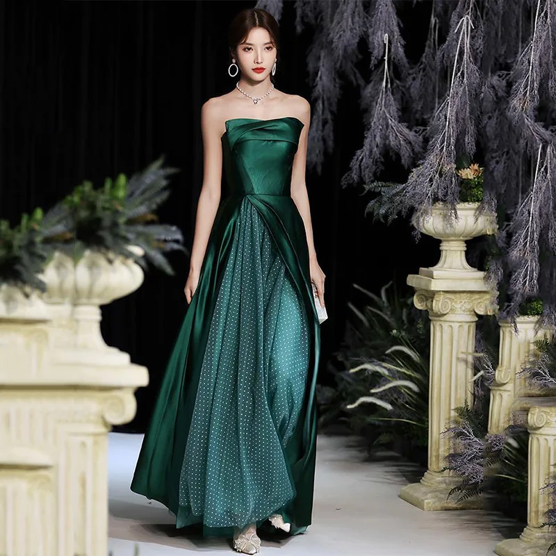 Рисунок 6 - Темно-зеленые вечерние платья jancдекабря