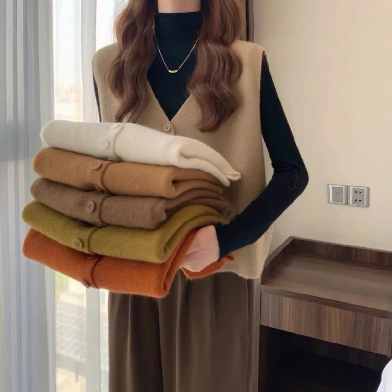 

New Korean Style 2022 Autumn Classic Knitted Vest Women Sweater OuterWear Waistcoat Sweet Graceful Vest Colete Feminino Inverno