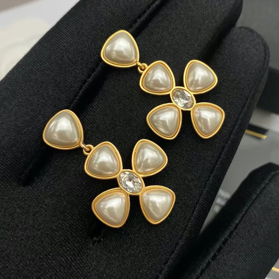 High Quality Earrings Luxury women's Jewelry Golden Petal Design Classic Charm Women's Earrings Gothic Jewelry Christmas Gift