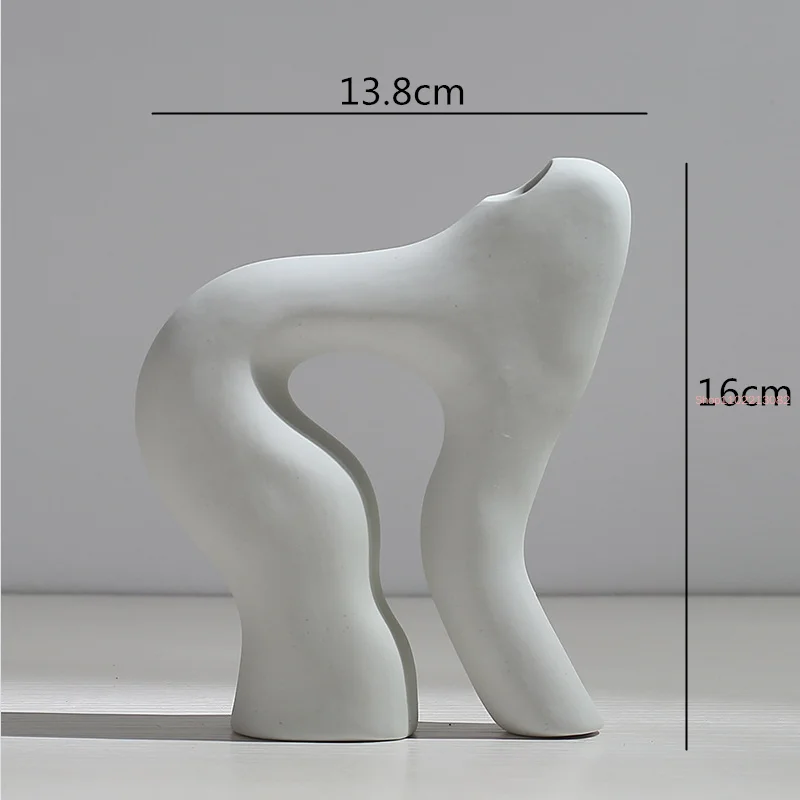 

Керамическая ваза белая