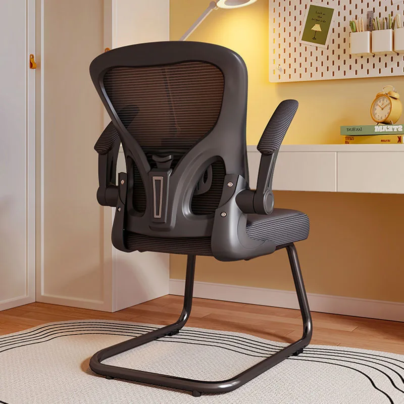 Рисунок 3 - Черное кресло для офиса с откидывающейся спинкой