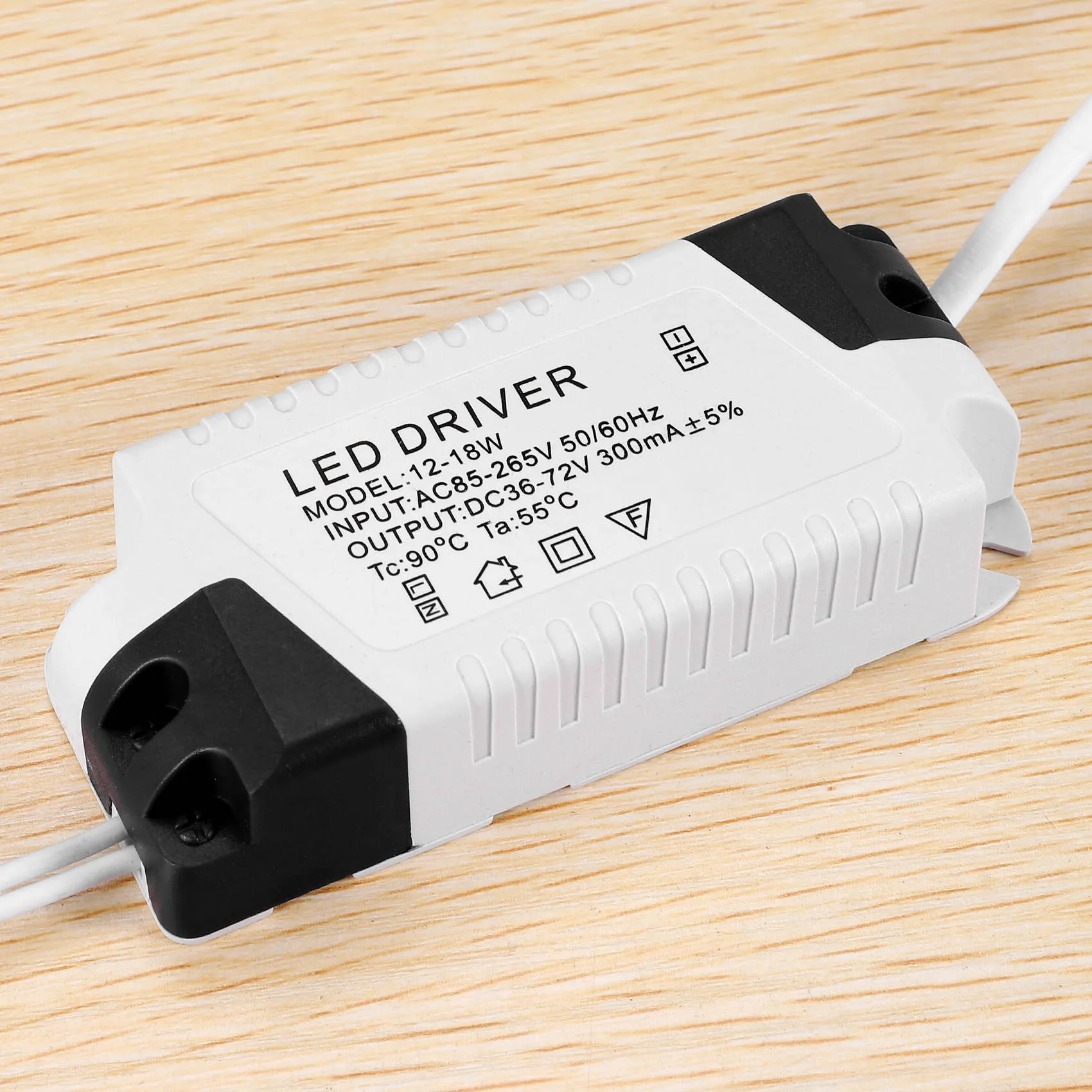 Драйвер питания светодиода 12-18 Вт 86-265 В