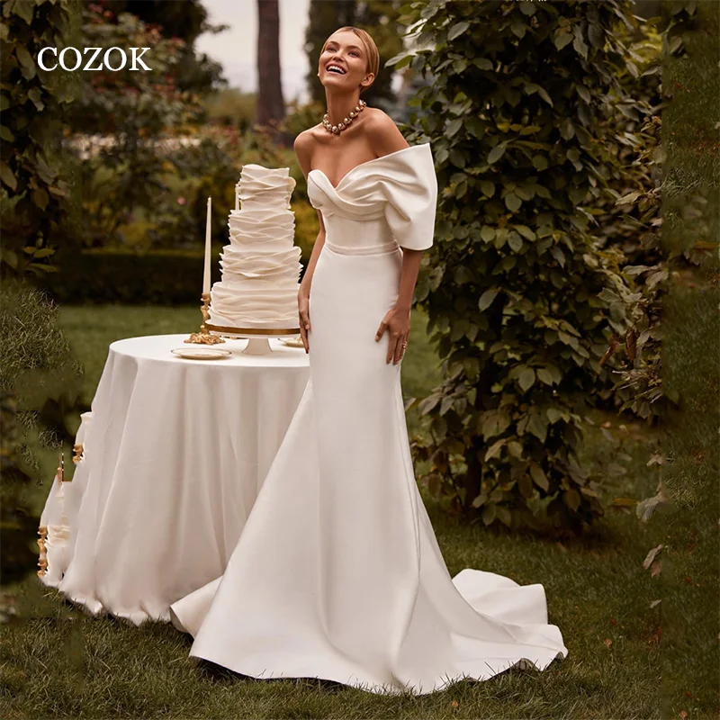 

COZOK One Shoulder Mermaid Wedding Dresses Sleevelesss Satin Pleats Soft Bridal Dress Long Floor Length Wedding Gowns 2023
