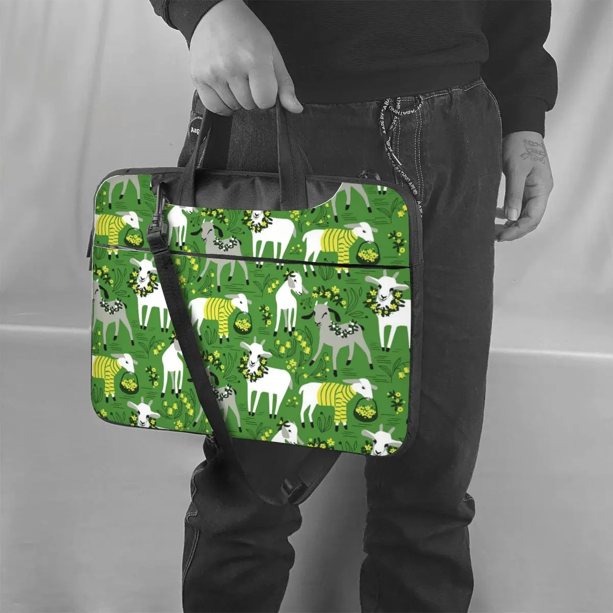 Рисунок 6 - Чехол для ноутбука с изображением