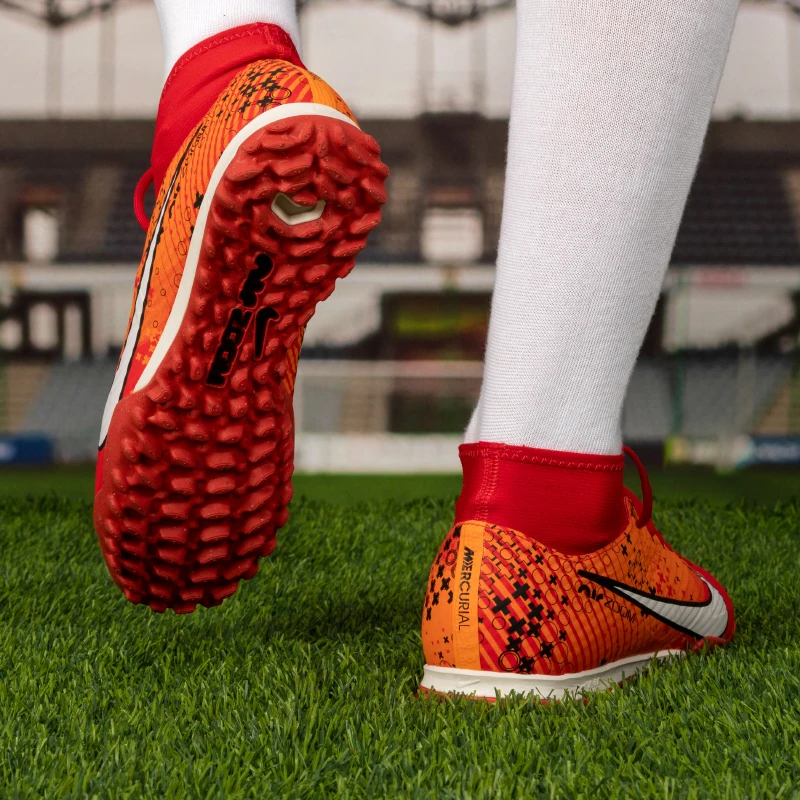 Мужская спортивная обувь NIKE ZOOM SUPERFLY 9. ACADEMY MDS TF тренировочные бутсы для реактивных