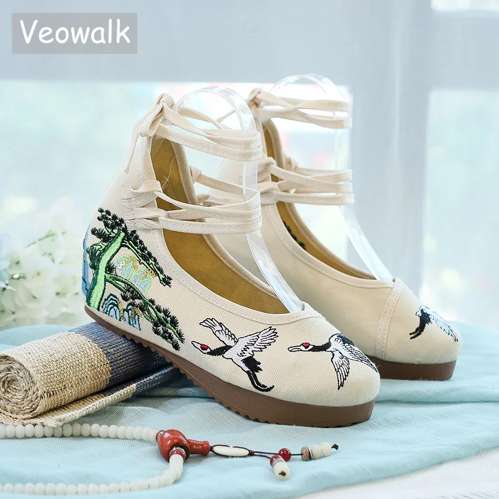 

Veowalk Модные женские парусиновые туфли в китайском стиле с хлопковой вышивкой и ремешком на щиколотке на плоской платформе
