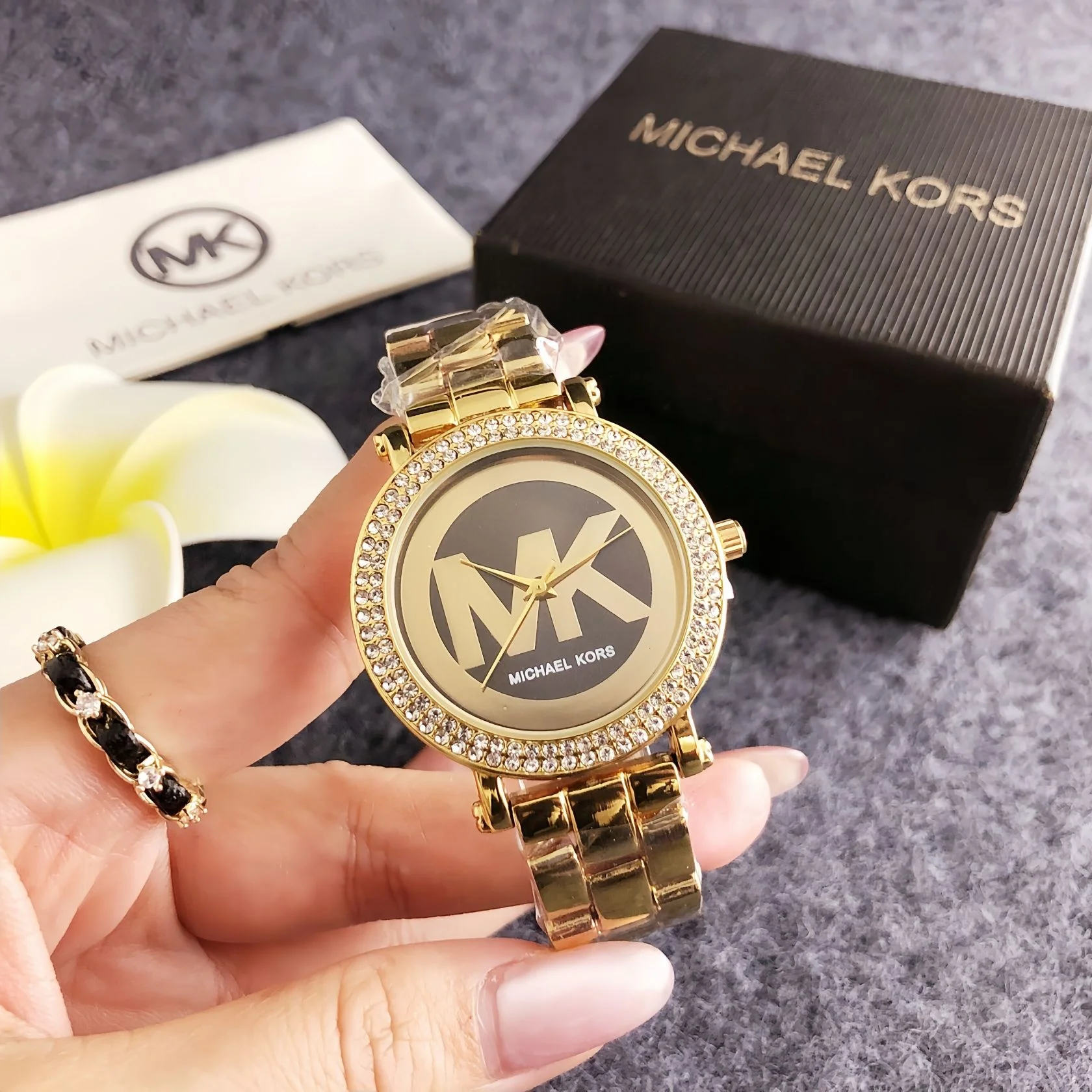 Фото Новые женские кварцевые часы Michael Kors 2026 года из нержавеющей стали, в комплекте с сумкой MK, роскошный дизайн, высококачественный элегантный подарок для женщин №4