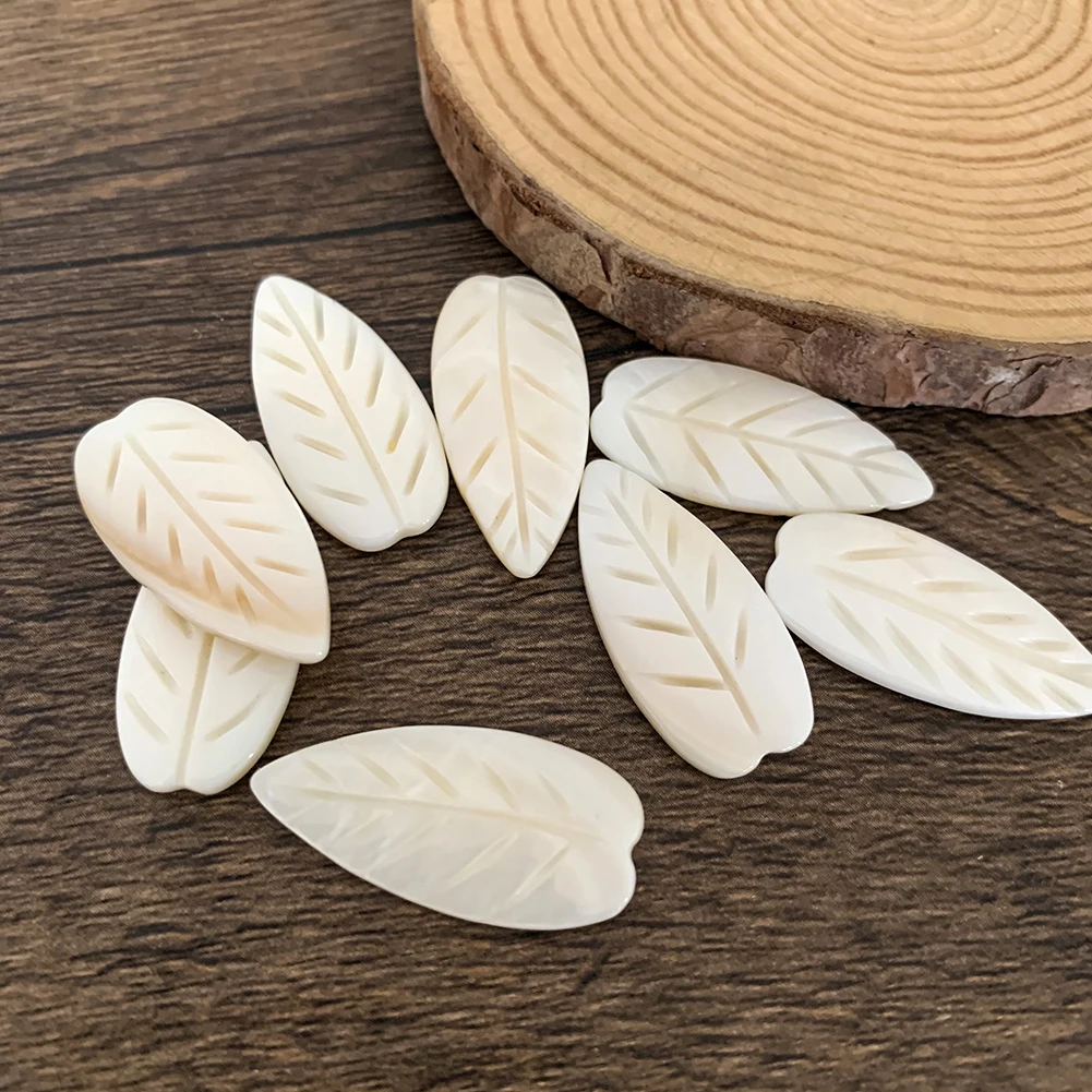 

2pcs/Lot Real Shell Pendant Mother of Pearl Tree Leaf Flatback MOP DIY Necklace Brooch Hairpin Woman Charms for Jewelry Making