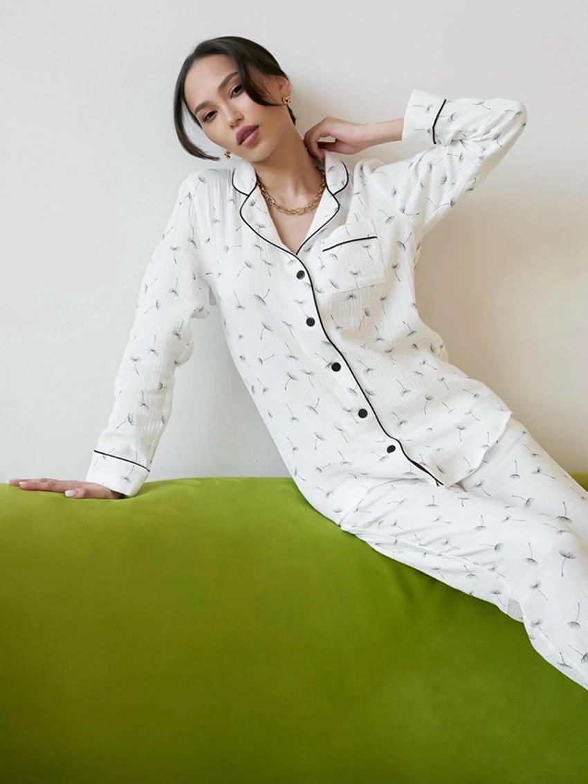 Рисунок 3 - Женское ночное белье с принтом Marthaqiqi