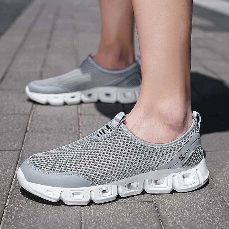 Fashion Men Casual Shoes Lightweight Sneakers Summer Couples Breathable Mesh Outdoor Running Shoes Trend Men's Sneakers