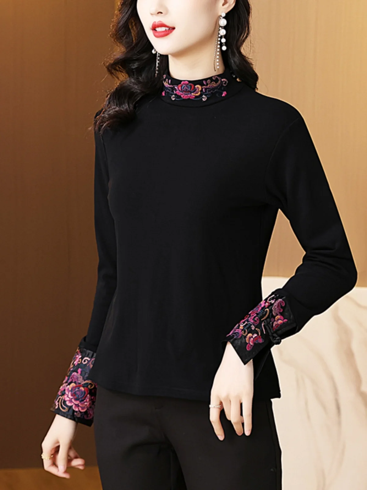 Heavy Embroidery Fleece-lined Turtleneck Sanding Bottoming Shirt Women Autumn and Winter 2024 New Elastic Long sleeve Top Inn...