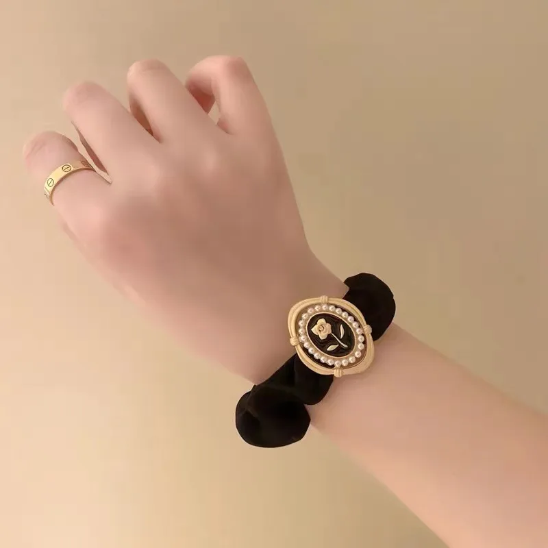 Рисунок 4 - Эластичная завязка для волос