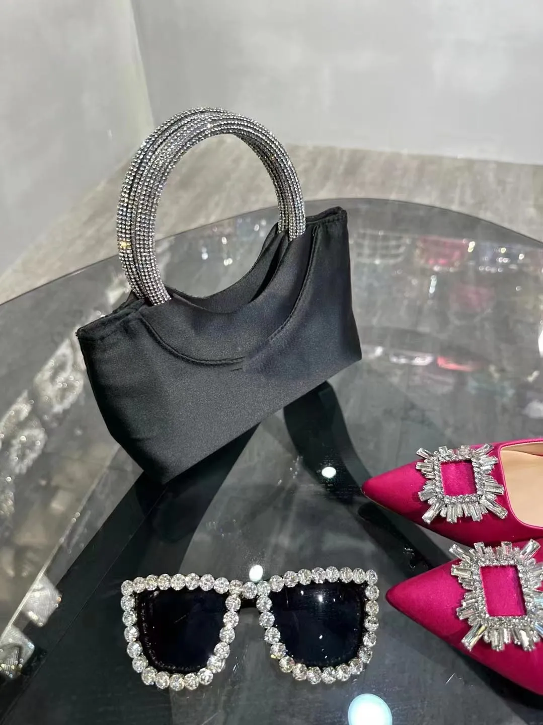 

Черная шелковая сумочка-кошелек, великолепные вечерние клатчи с вертикальной ручкой для женщин