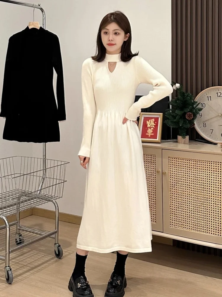 French sle White Knitted dress Women 2024 Autumn and Winter New Slim fit Half-high Collar Hollow Bottoming Sweater Long Skirt