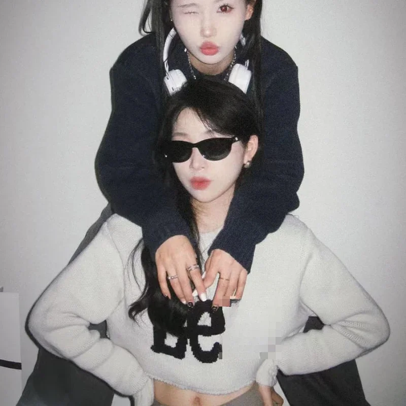 Винтажный короткий свитер для женщин. Облегающий и стильный трикотаж