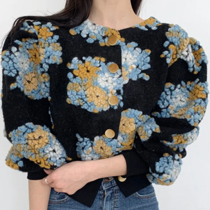 2022 Winter Fashion Women's Round Neck Retro Three-dimensional Flower Single-breasted Lantern Sleeve Waist Short Coat