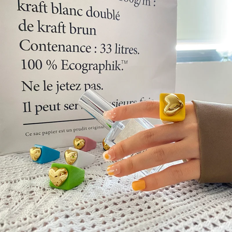 

2023 New Colourful Transparent Resin Acrylic Rhinestone Geometric Square Charm Round Heart Rings for Women Jewelry Travel Gifts