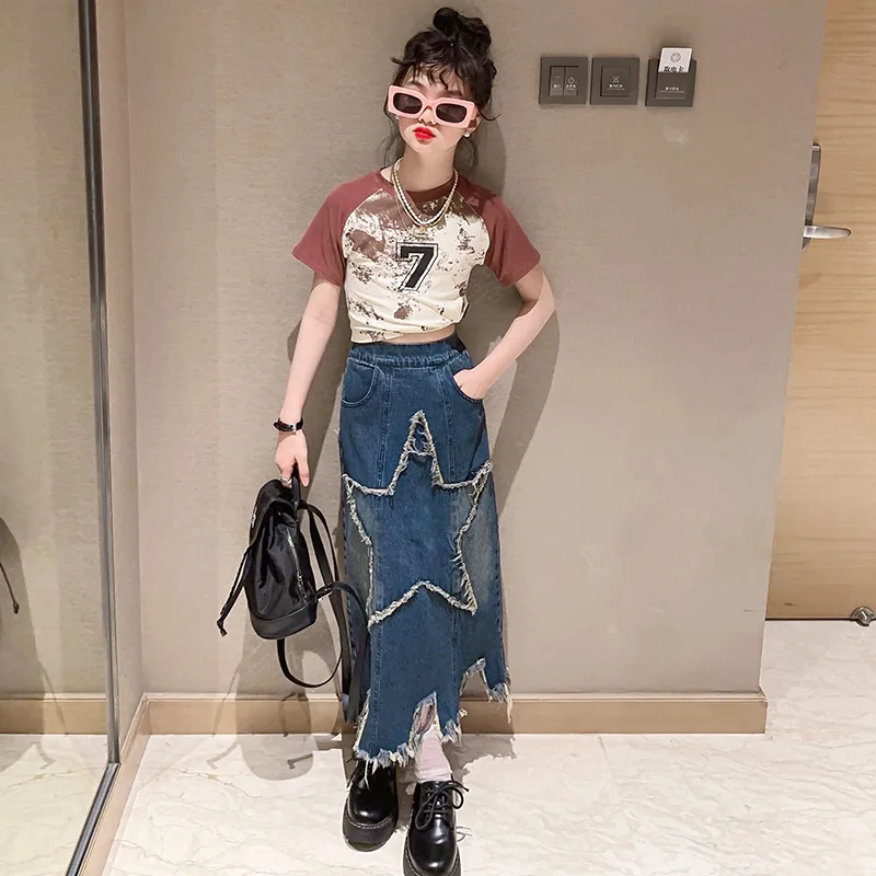 

Летний костюм для девочек, новинка 2023, красный сетчатый модный топ с коротким рукавом и галстуком, модная зарубежная полуюбка, комплект из двух предметов