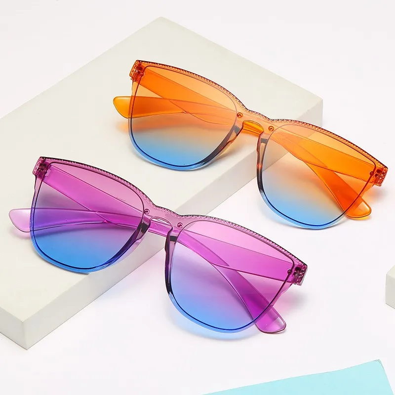 

Classic Oval Sunglasses Fashion Round Frame Sunglasses Mirror Female Vintage Plastic Ocean Sun Glasses Clear Lens UV400 Eyewear