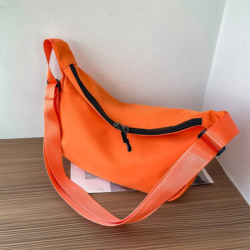 

Повседневная женская сумка через плечо из полиэстера, нишевая простая дизайнерская сумочка для подмышек, высокого качества