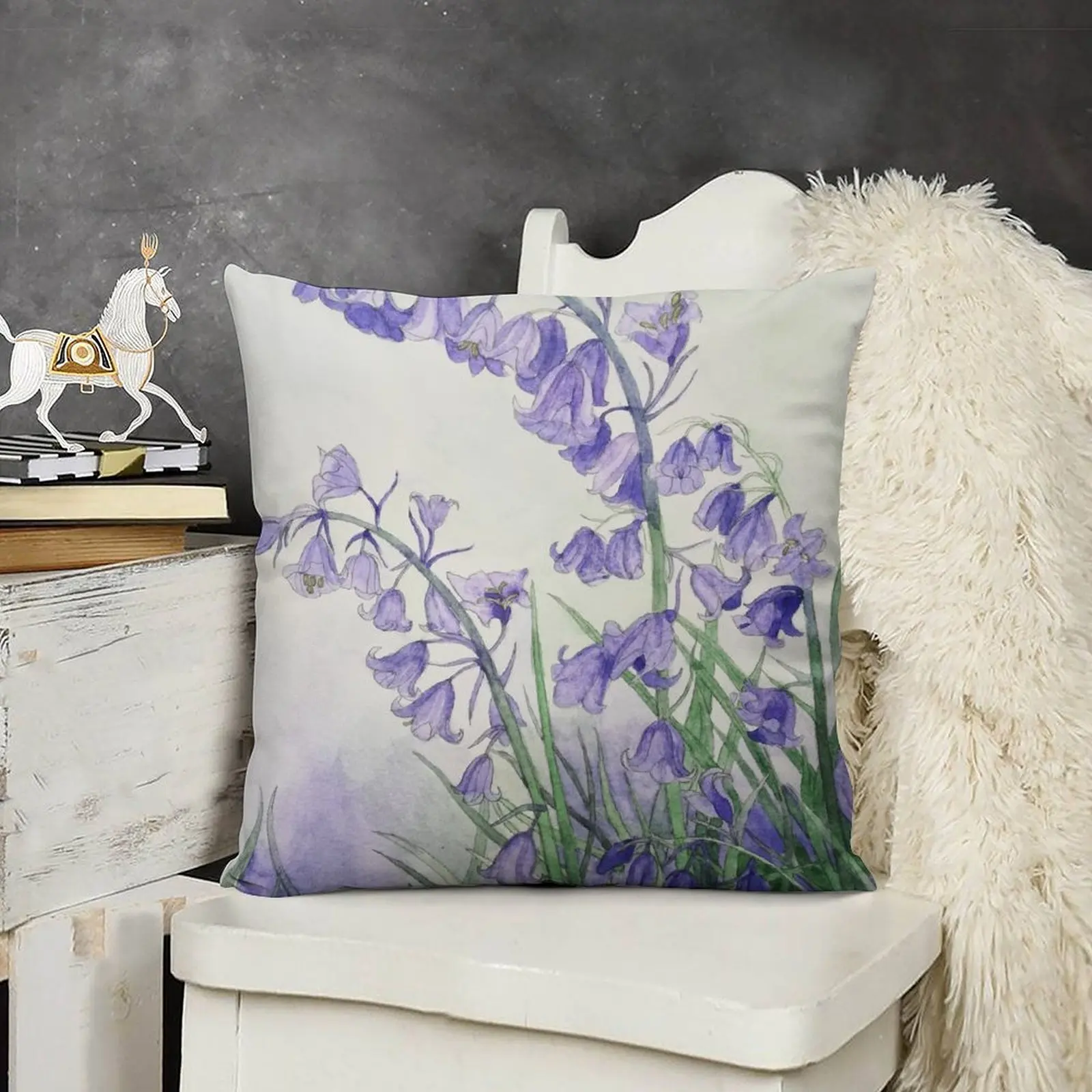 Bluebells декоративная подушка с акварелью