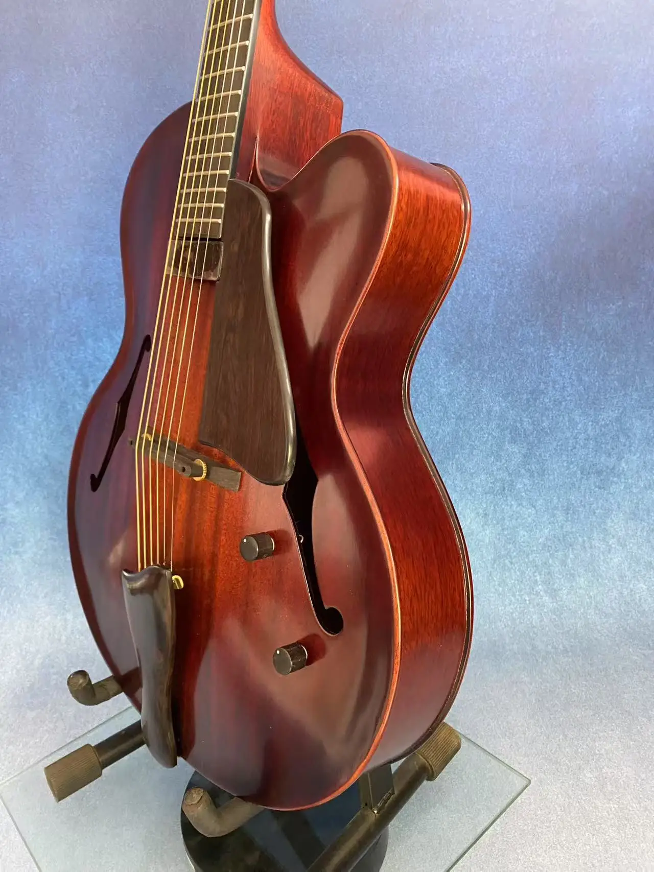 Фото Электрогитара Musoo Archtop из цельного красного дерева ручной работы №4