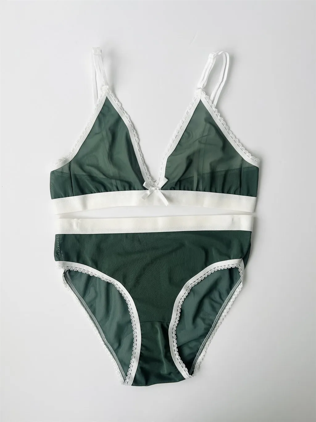 

Retrobird Underwear Suit Green