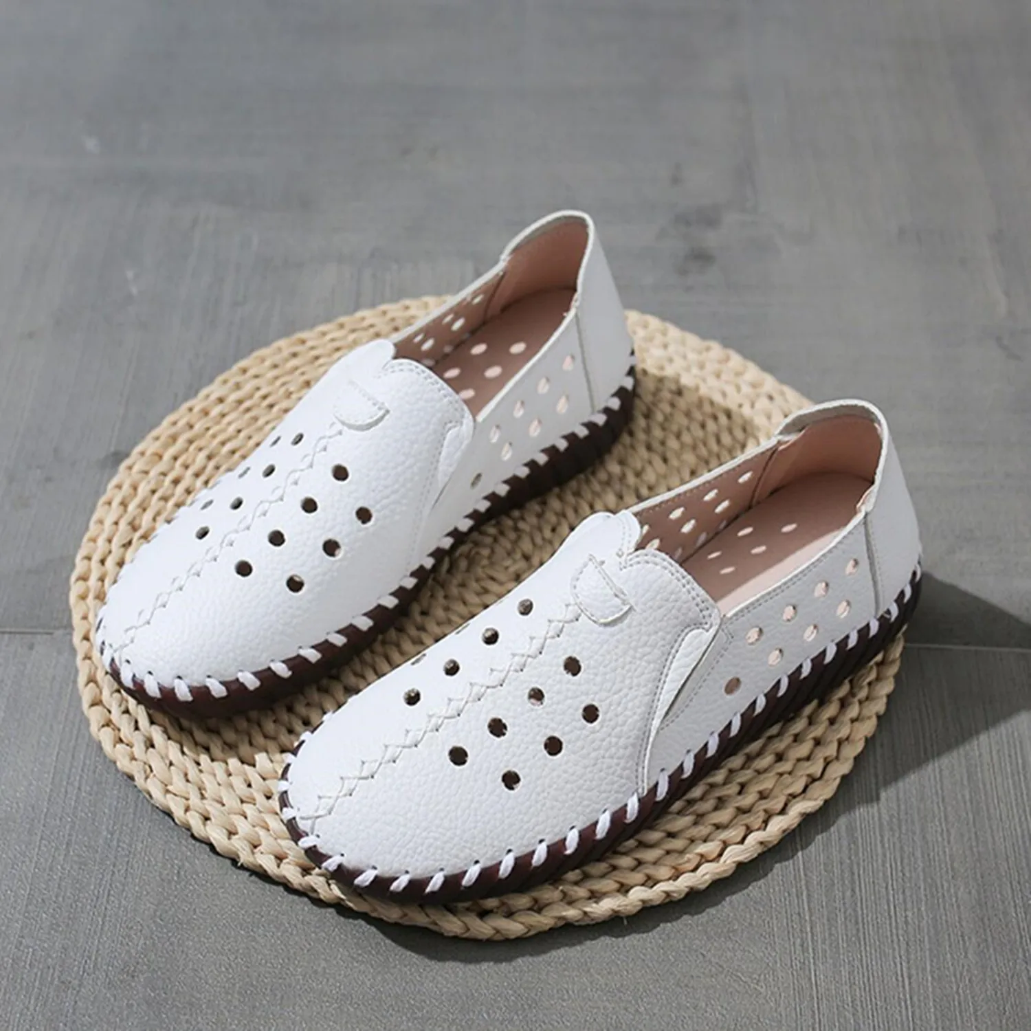 

Summer Women Casual Shoes Leather Slip-on Flats Loafer Handmade Ladies Designer Sneakers Hollow Out Breathable Mother Moccasins