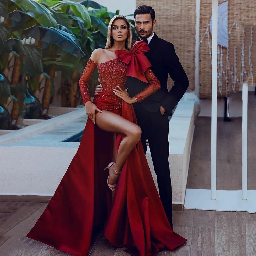 

Женское атласное платье на одно плечо, с длинным рукавом и большим бантом