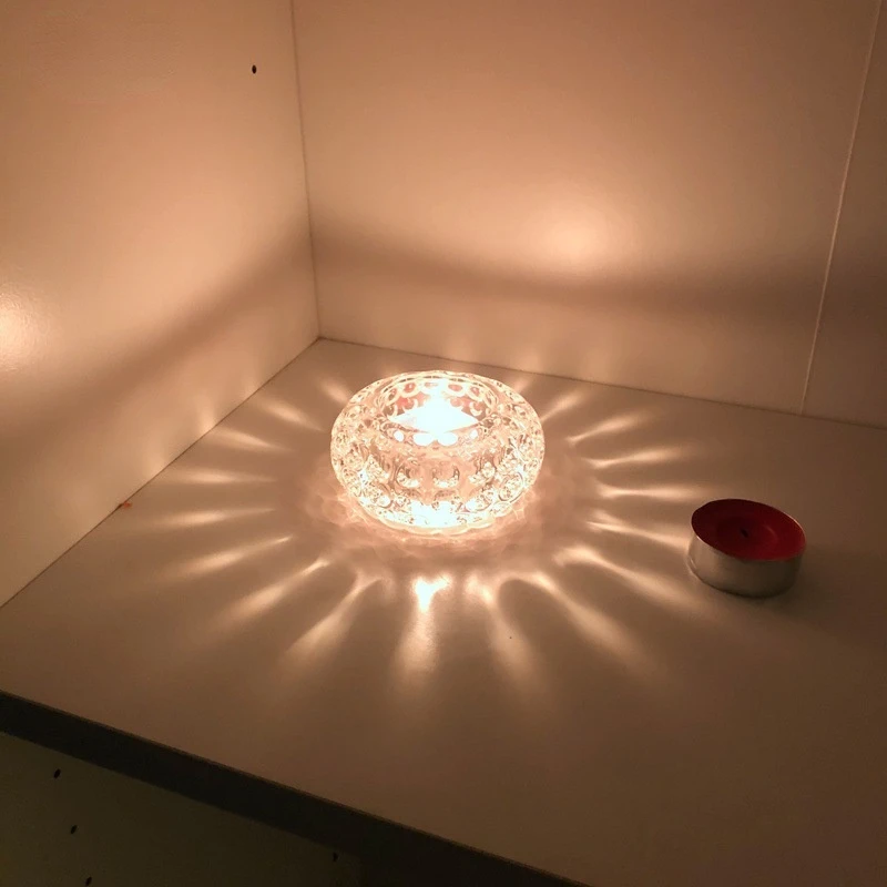 

Transparent Creative Crystal Aromatherapy Candle Holder European Simple Modern Glass Ornament Candle Cup