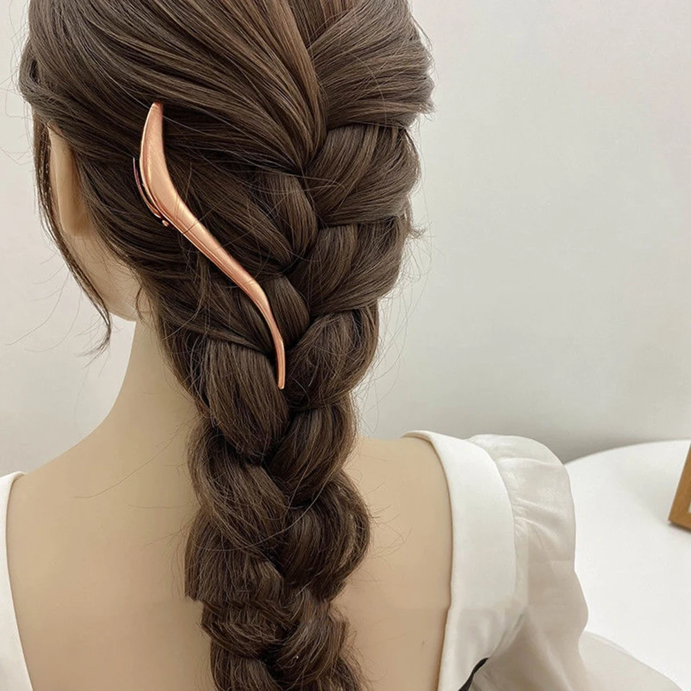 

Korean Solid Color Hair Clips Metal Hair Claws Hairpins Barrette Crab Elegant Ponytail Clip for Women Girls Hair Accessories