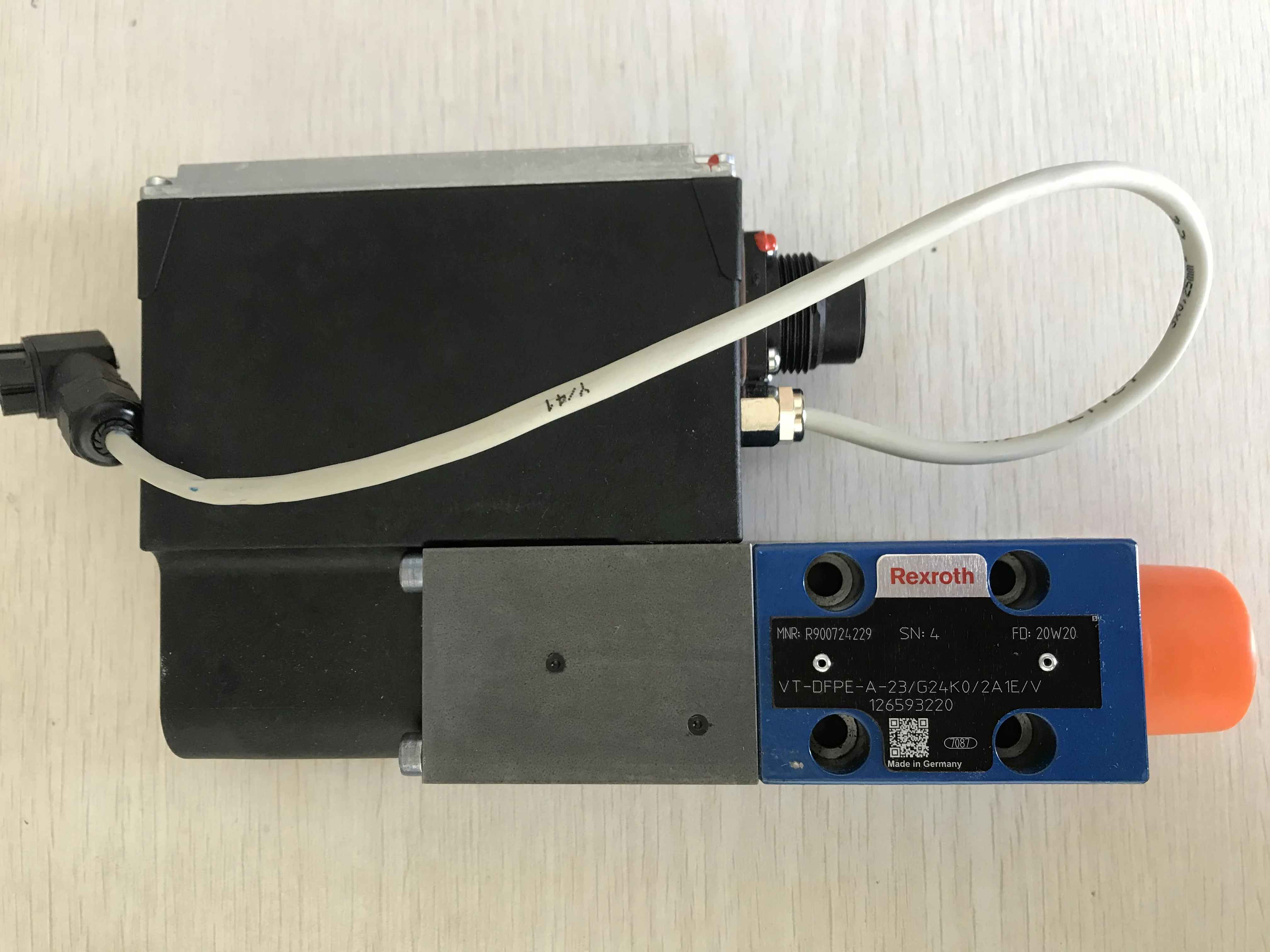 R900724229 VT-DFPE-A-2X/G24K0/2A1E/V пропорциональные направленные гидравлические клапаны