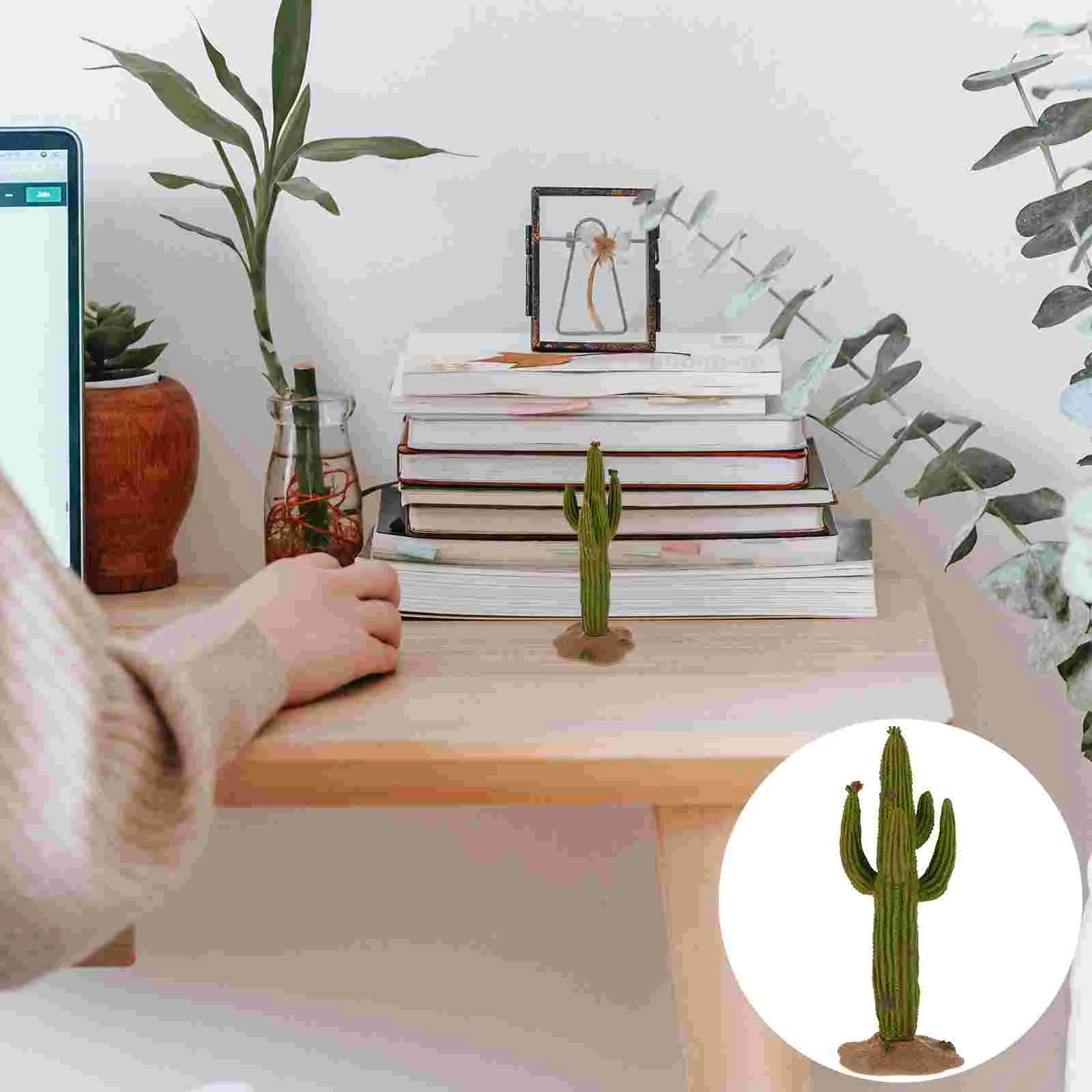 

Figurine Table Decorsand Garden Statue Desktop Ornamentlandscape Resin Miniscenery Layout Adornment Green Figure Artificial Home