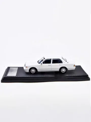 Maisto Toyota CROWN Gen.8 1:43 металлическая модель