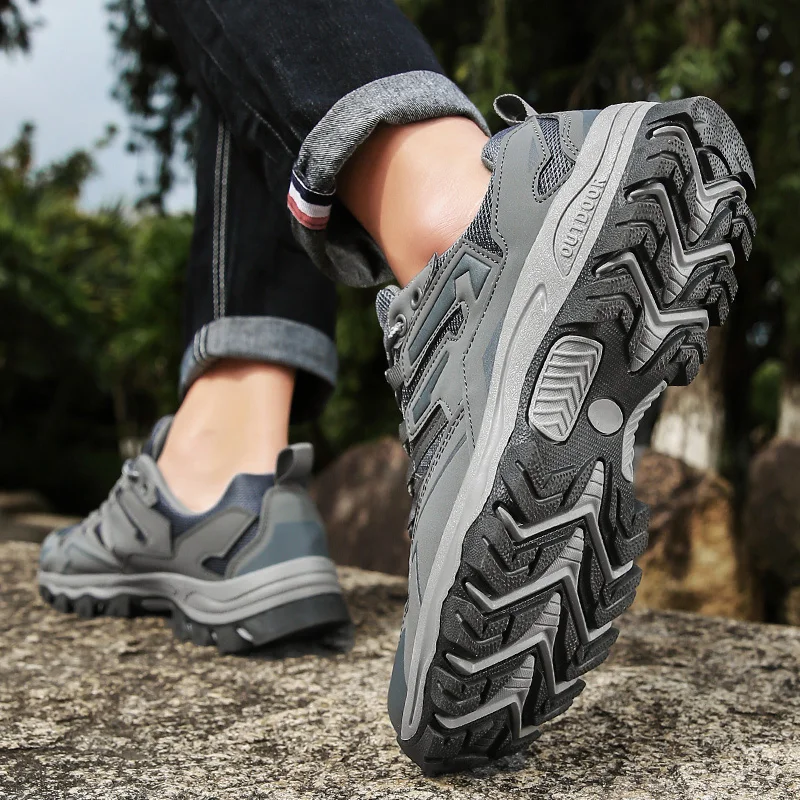 Winter Sneakers For Men 2022 New Leather Hunting Tourism Mountain Shoes Lace Up Trail Footwear Keep Warm Snow Botas Hombre Boot