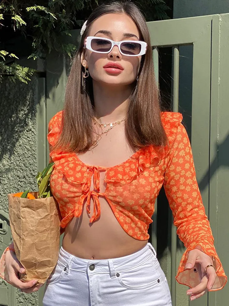 

Женские футболки Fantoye, с цветочным принтом, на шнуровке, с расклешенными рукавами, элегантная уличная одежда с круглым воротником, на завязк...