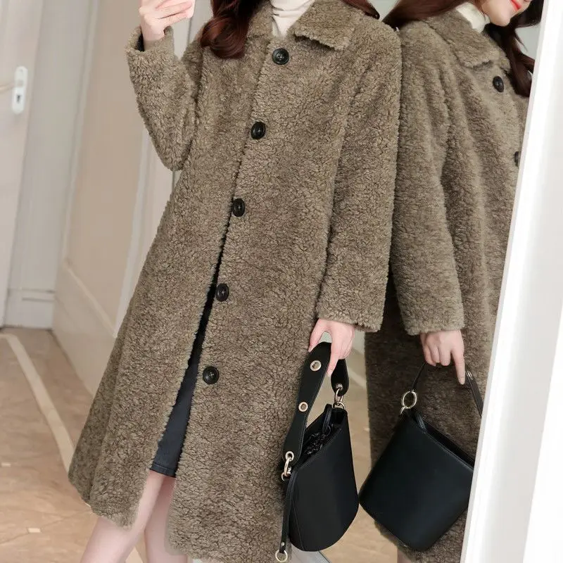 New Women Winter Warm Real Fur Coat Thick Female Sheep Real Fur Overcoat Ladies Turn Down Collar Warm Casaco Feminino Coats G157