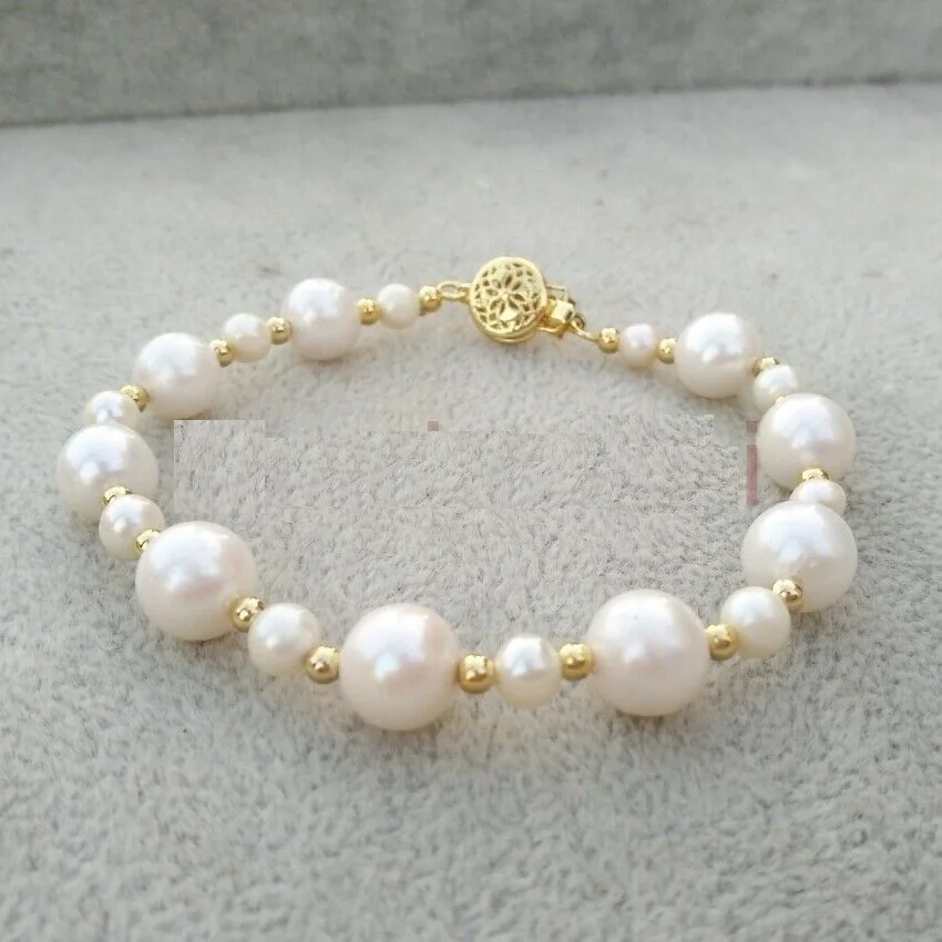 

Excellent AAA Akoya White 9-10mm Pearl Bracelet 7.5-8 Inches 14kp clasp