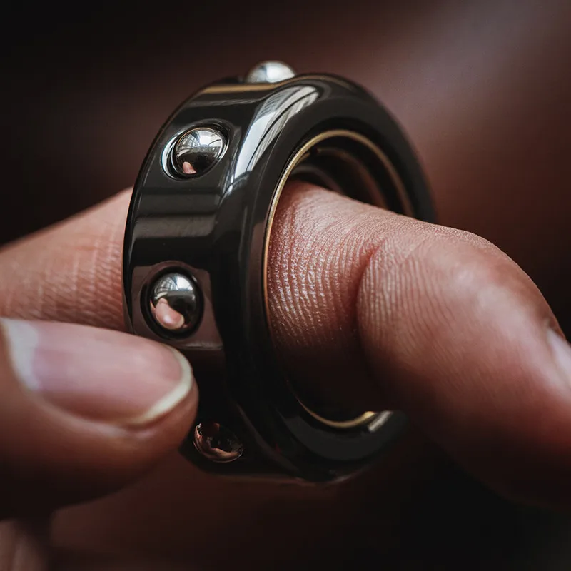 LAUTIE SAM Ring Gyro Devil's Son Fingertip Decompression EDC Finger Rotation Black Technology Toy enlarge