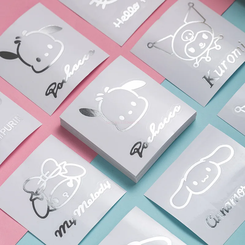 

100 шт./компл., мультяшная наклейка Sanrio с металлической текстурой, наклейка на чашку с водой для собаки, наклейка на телефон, водонепроницаемое креативное украшение, подарок