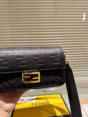 Женская сумка на плечо Fendi style copy1:1