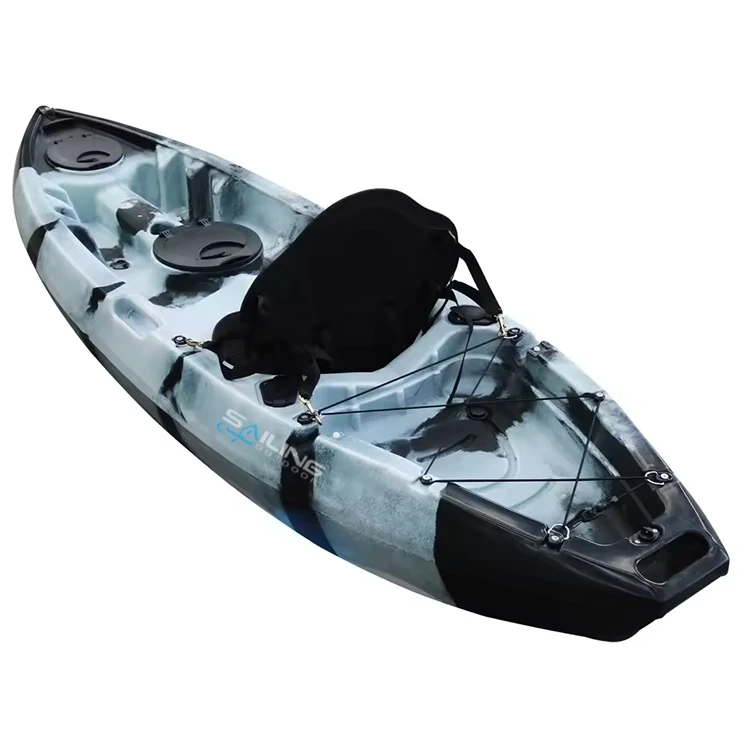 Рыболовная лодка маленькое пластиковое каноэ сидят на верхушке каяк дешевая