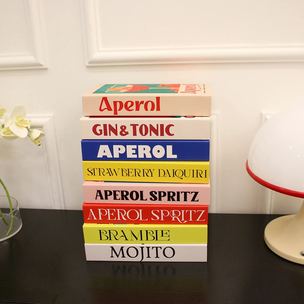 Кофейный столик открытые поддельные книги оформление отеля декоративная книга