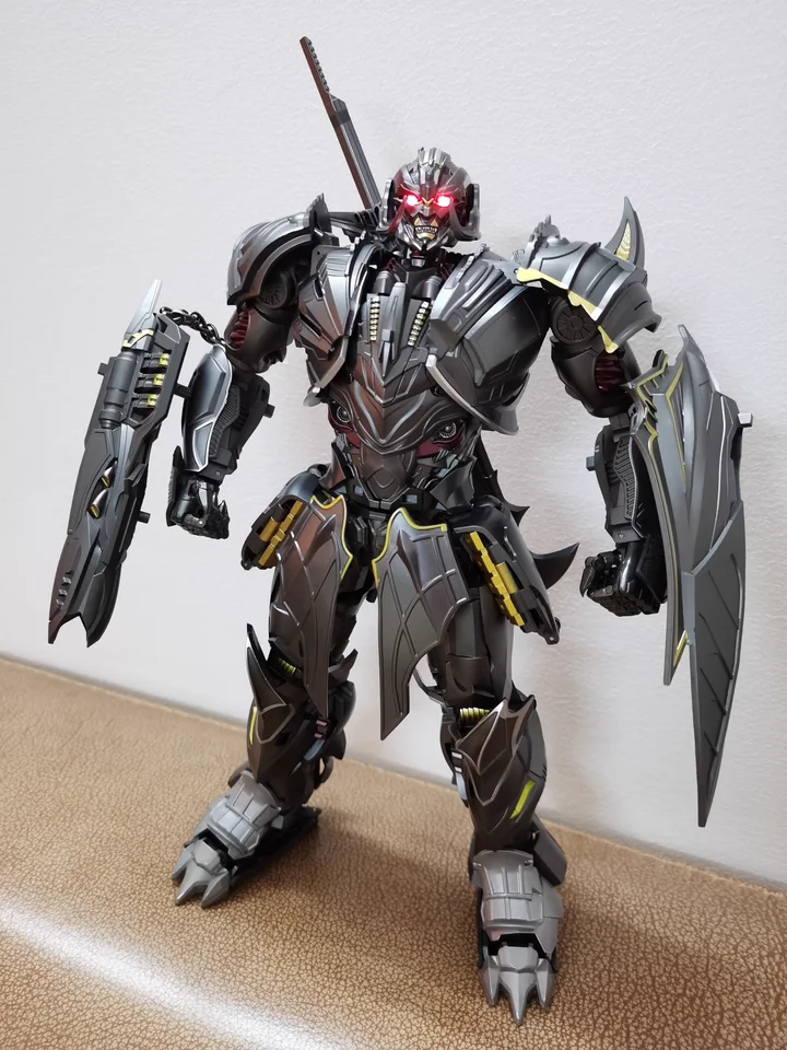 Игрушки-трансформеры BMB BS02 галватрон мегабрюн KO UT мерцающие волосы светящаяся